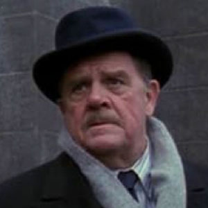 Pat Hingle as Commissioner Gordon in Batman (1989)