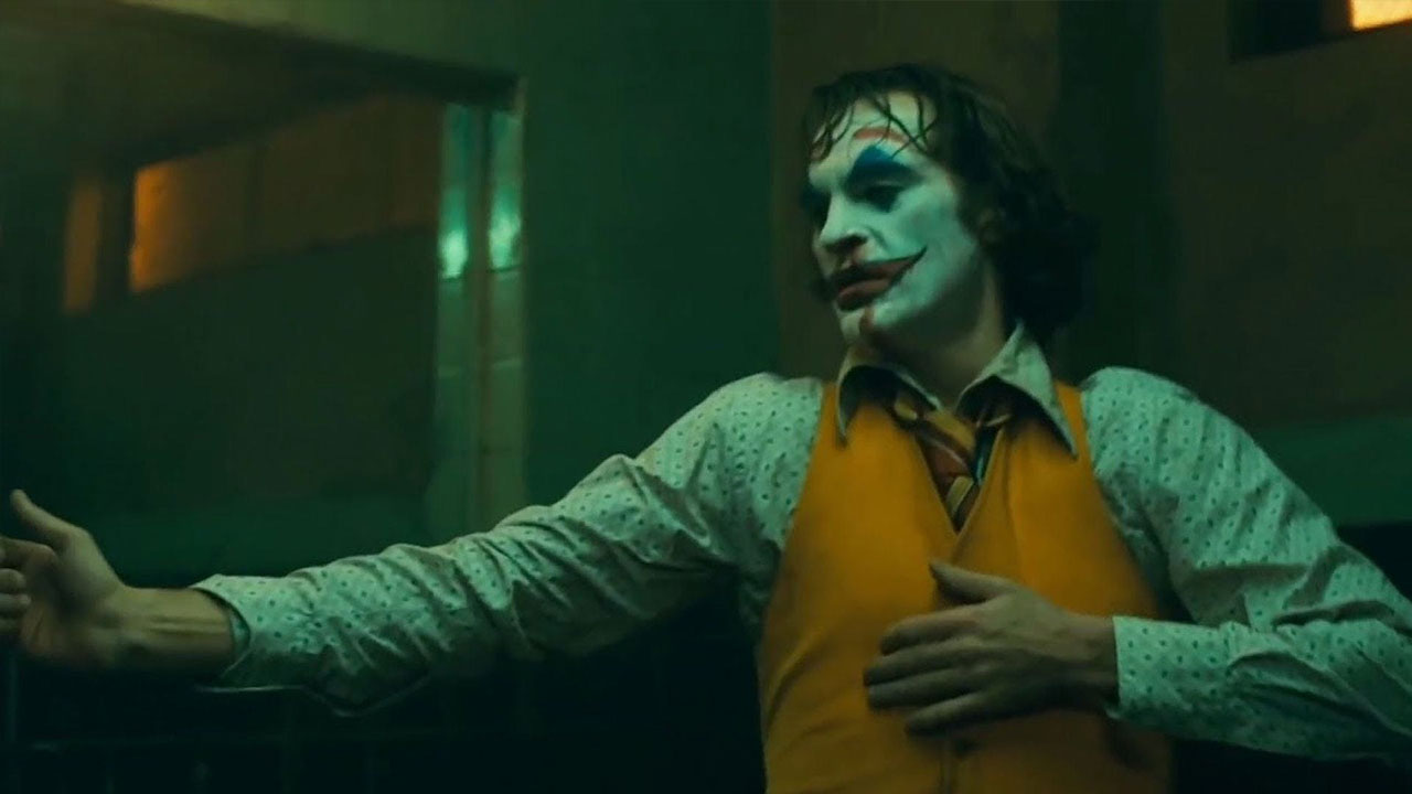 Joker: Bathroom Dancing Scene